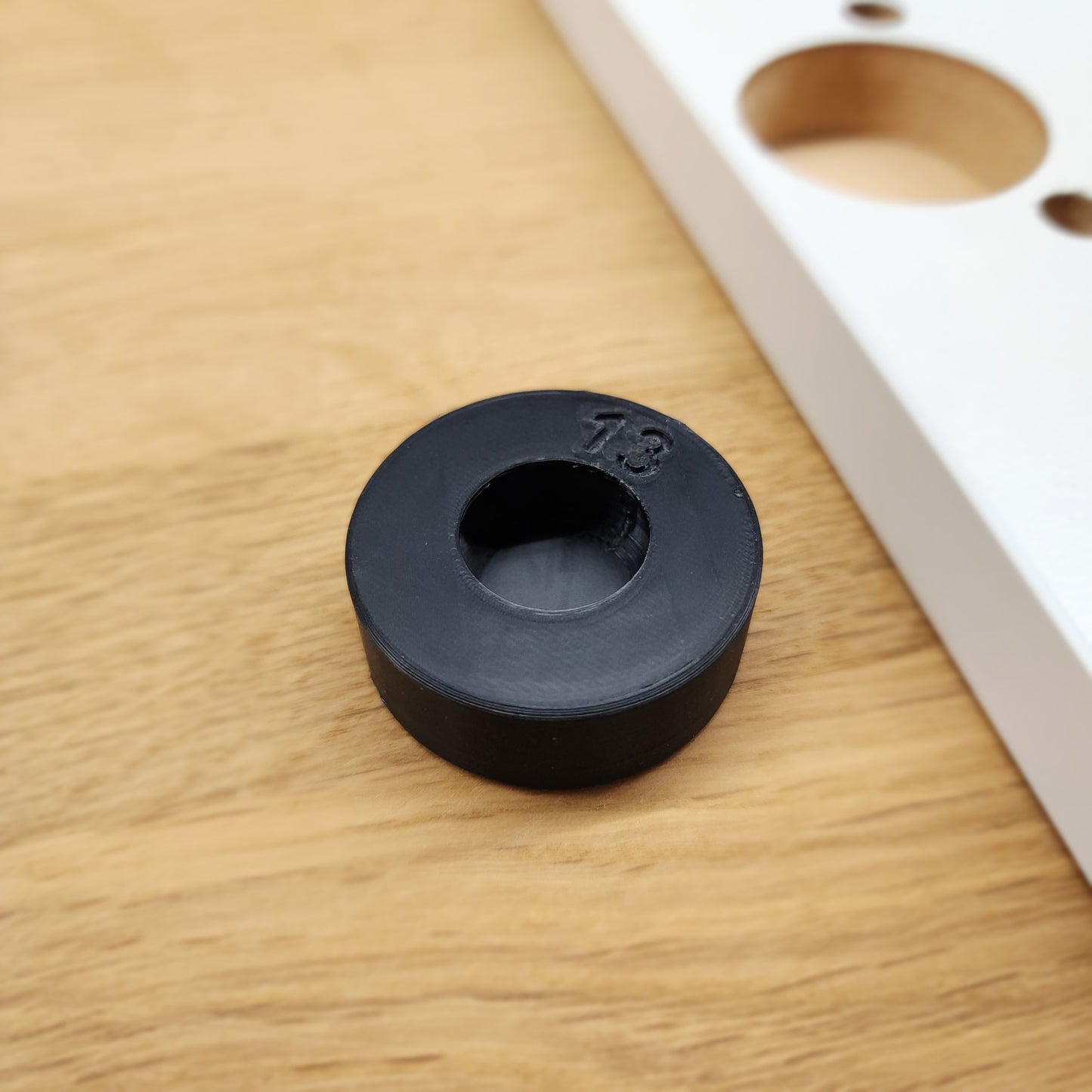 Hinge Puck (pack of 4)