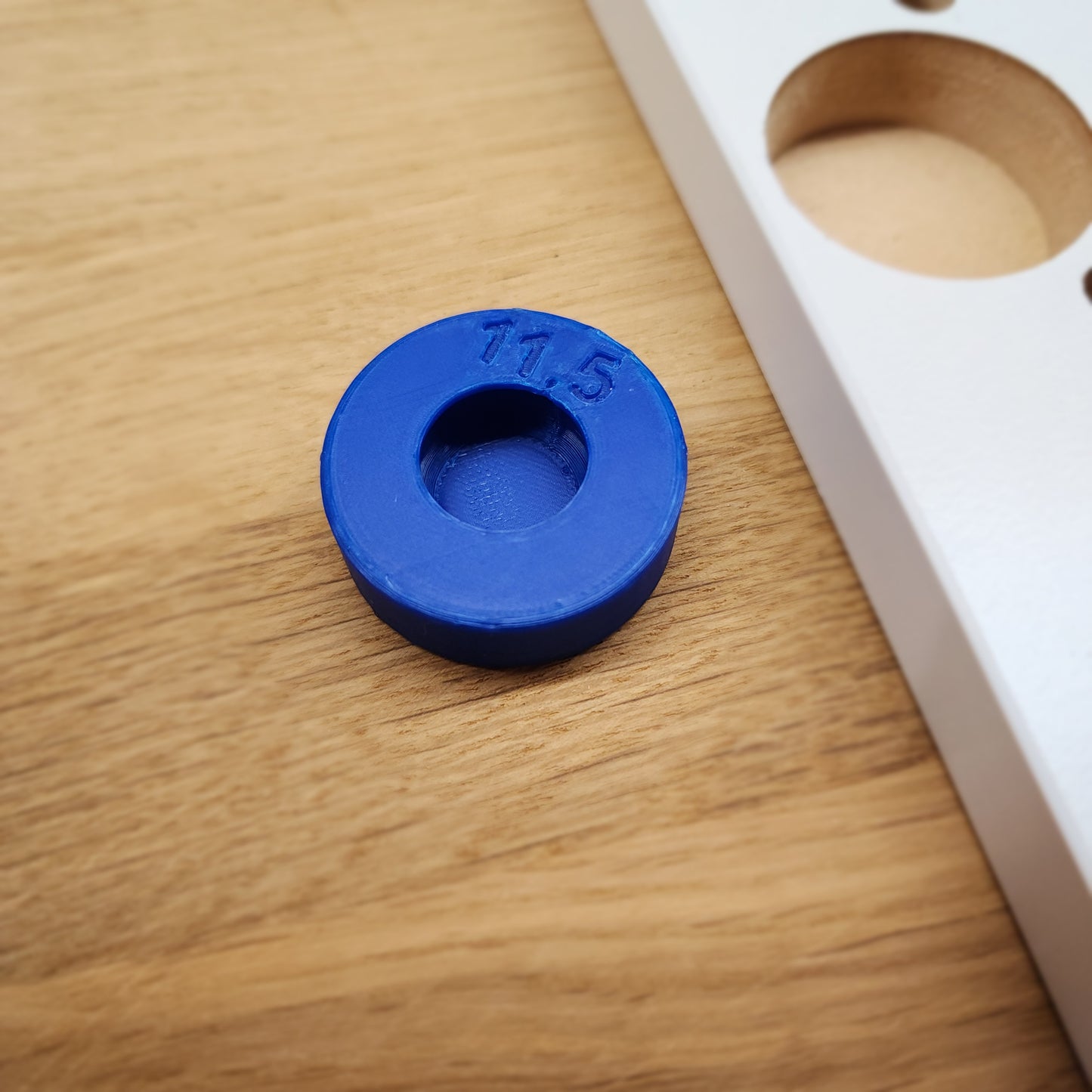 Hinge Puck (pack of 4)