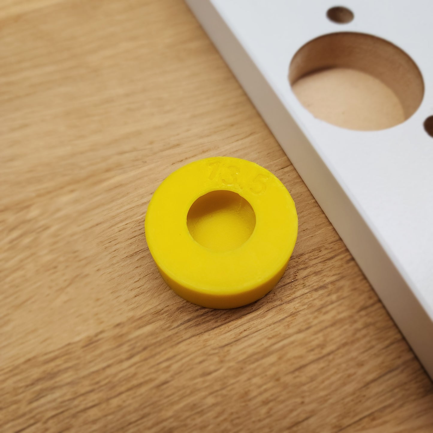 Hinge Puck (pack of 4)